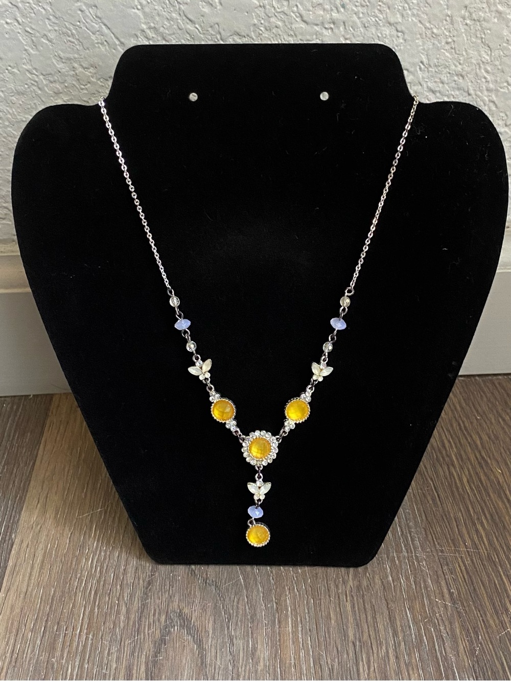 Yellow Stone Drop Necklace - Women's Fashion Jewelry